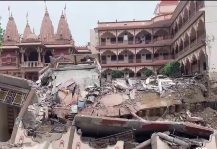 स्वामीनारायण मंदिर का 3 मंजिल का हिस्सा गिरा