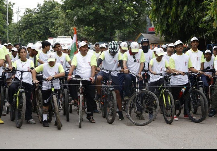 प्रयागराज में बाइकाथॉन के जरिए फिटनेस और साइकिलिंग